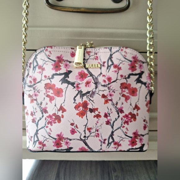 Steve Madden Pink and Red Floral Crossbody Bag - Picture 4 of 16